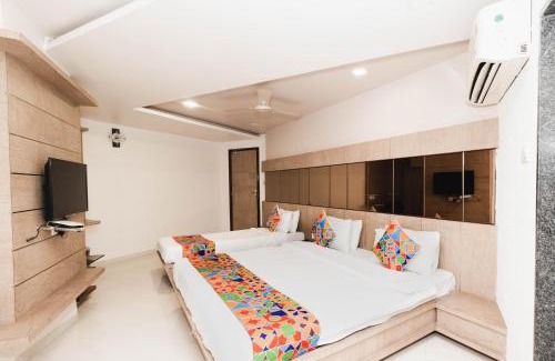 Sayajiganj Hotel | Hotel Amber Railway station