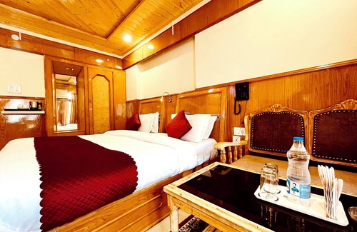 Bajaura Hotel | Hotel Amit