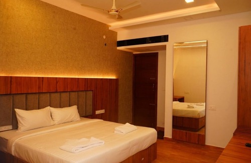 Thanjavur Hotel | HOTEL ANITHAPARTHIBAN