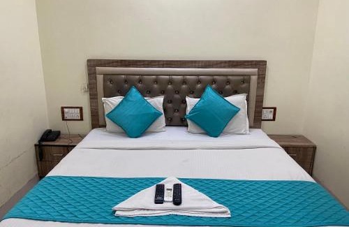 Prabhadevi Hotel | Hotel Apsara- Near J J Hospital Mumbai