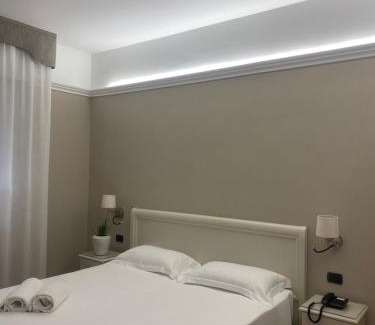 Castelfranco Emilia Hotel | Hotel Aquila