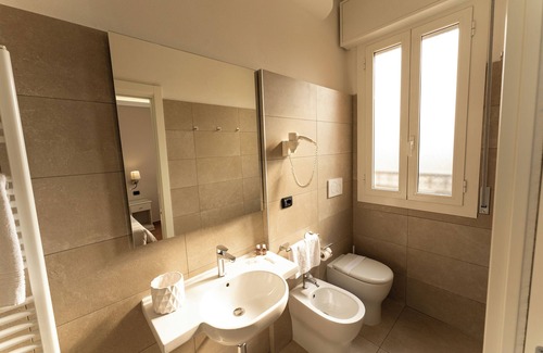 Castelfranco Emilia Hotel | Hotel Aquila