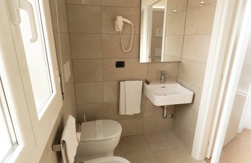 Castelfranco Emilia Hotel | Hotel Aquila