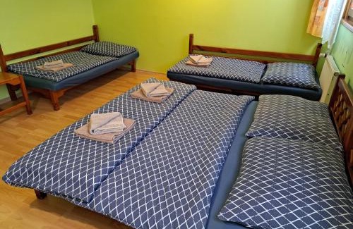 Velky Slavkov Hotel | Hotel Autis