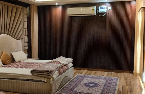 Kanpur Hotel | Hotel Blue Stone