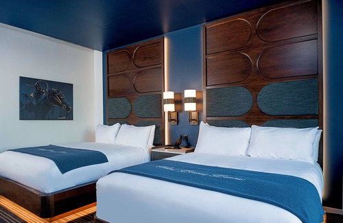 Downtown Louisville Hotel | Hotel Bourré Bonne Louisville, Curio Collection by Hilton