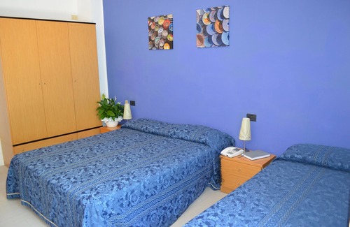 Pesaro Hotel | Hotel Capitol