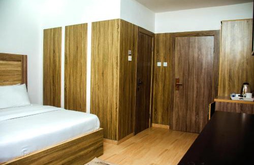 Ojodu Hotel | Hotel Capitol