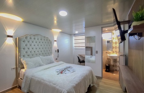 Fontibon Hotel | Hotel Casa Baquero