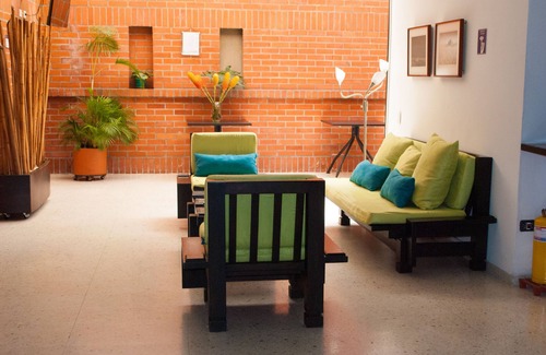 Cali Hotel | Hotel Casa Santa Monica Norte