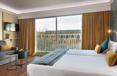 2nd Arrondissement Hotel | Hotel Charlemagne By HappyCulture