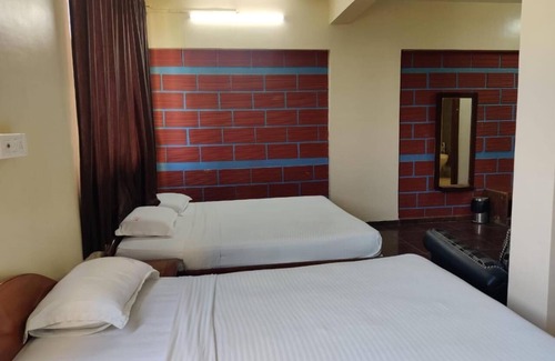 Gandhi Nagar Hotel | Hotel Chetan International