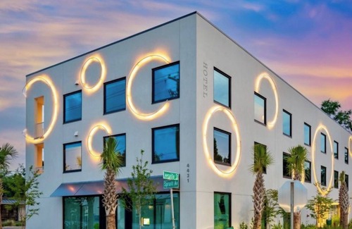 North Charleston Hotel | Hotel Circulo - Park Circle - Suite 340