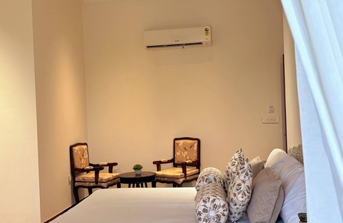 Shavri Colony Hotel | Hotel Classic Crown