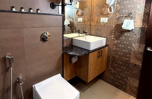 Malpe Hotel | HOTEL COASTAL PALACE