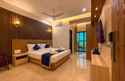 Malpe Hotel | HOTEL COASTAL PALACE