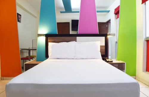 La Victoria Hotel | Hotel Colors Canada