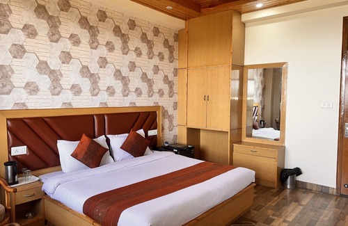 Chail Hotel | Hotel Comfort Inn