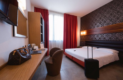 San Donato-San Vitale Hotel | Hotel Cosmopolitan Bologna
