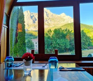 Posada de Valdeón Hotel | Hotel Cumbres de Valdeón