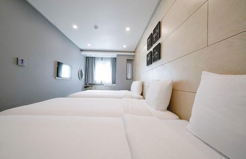 Ikseon-dong Hanok Village Casa | Hotel Dada Insadong