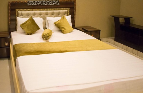Lahore Hotel | Hotel Days Inn Two