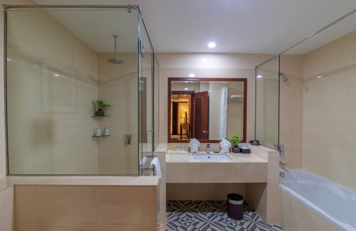 Siem Reap Hotel | Hotel de la Renaissance