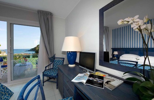 Procchio Hotel | Hotel Desiree