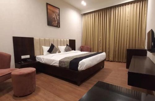 Varanasi Hotel | HOTEL DHAROHAR