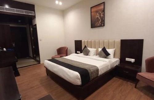 Varanasi Hotel | HOTEL DHAROHAR