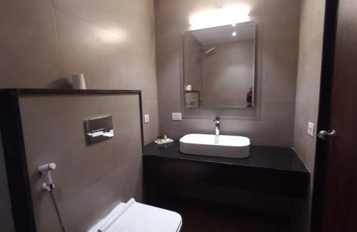 Varanasi Hotel | HOTEL DHAROHAR