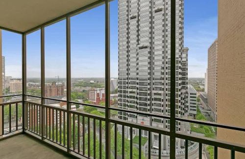 Downtown Atlanta Casa | Hotel District Downtown ATL 1 Bedroom Condo