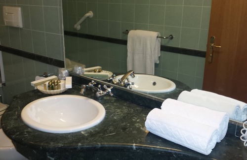 Marina District Hotel | Hotel Due Colonne