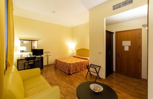 Marina District Hotel | Hotel Due Colonne