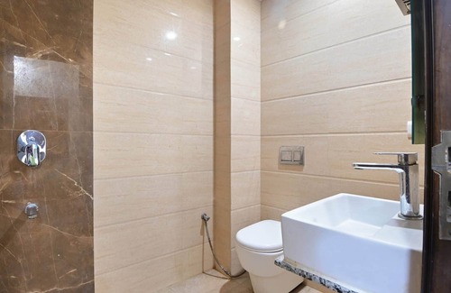 Paharganj Hotel | Hotel Emporio