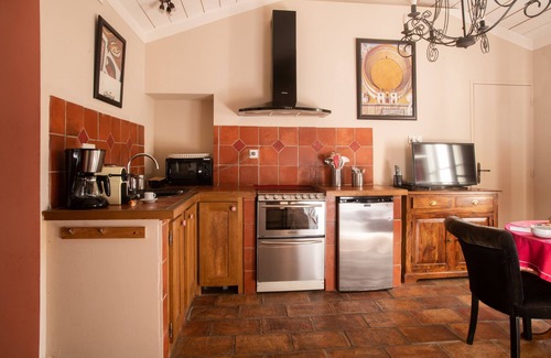 Beaucaire Hotel | HOTEL et APPARTEMENTS DOMAINE DES CLOS - Teritoria