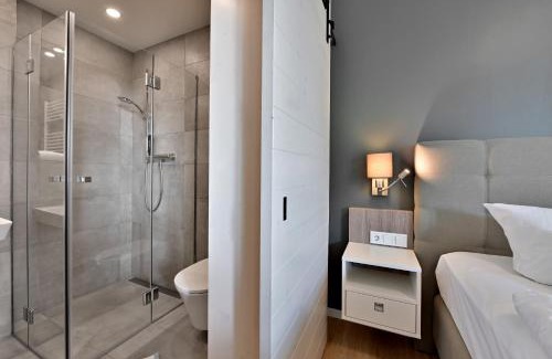 Breege Complejo | Hotel- & Ferienanlage Kapitäns-Häuser Breege