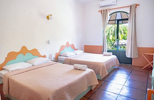 Brisas de Zicatela Hotel | Hotel Flor de Maria