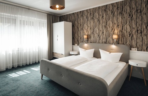 Wedel Hotel | Hotel Freihof am Roland