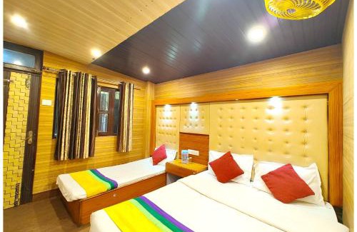 Nainital Hotel | Hotel FTZ Near Mall Road & Lake View Hotel - Attached Balcony - Free Parking & Wi-fi Restaurant Facilities - Best Lake View Hotel