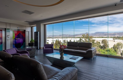 León Hotel | Hotel Glow Point - Mulza