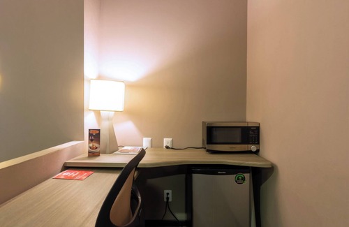 León Hotel | Hotel Glow Point - Mulza