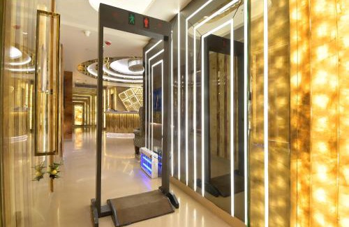 Sadar Bazaar Casa | Hotel Gold Palace - 03 Mins Walk From New Delhi Railway Station