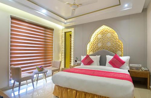 Sadar Bazaar Casa | Hotel Gold Palace - 03 Mins Walk From New Delhi Railway Station