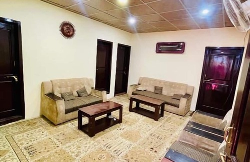 Azad Kashmir Hotel | Hotel Golden Eyes & Restaurant