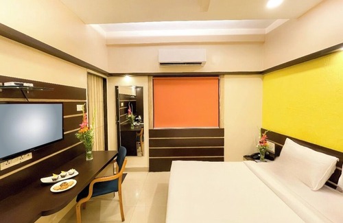 Indore Hotel | Hotel Golden Treat