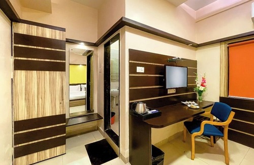 Indore Hotel | Hotel Golden Treat