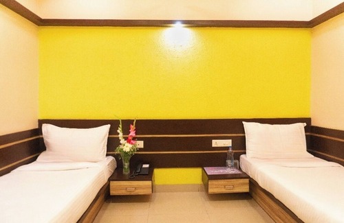 Indore Hotel | Hotel Golden Treat