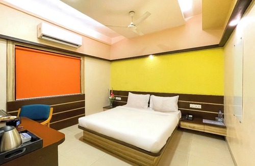 Indore Hotel | Hotel Golden Treat