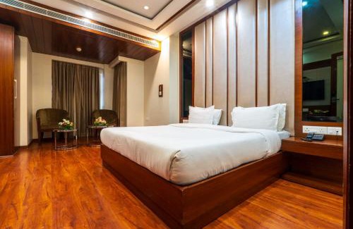 Greater Kailash I Hotel | Hotel Grand FFOUR